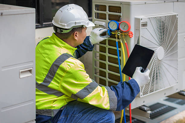Professional Hvac technician working in Sibley, IA